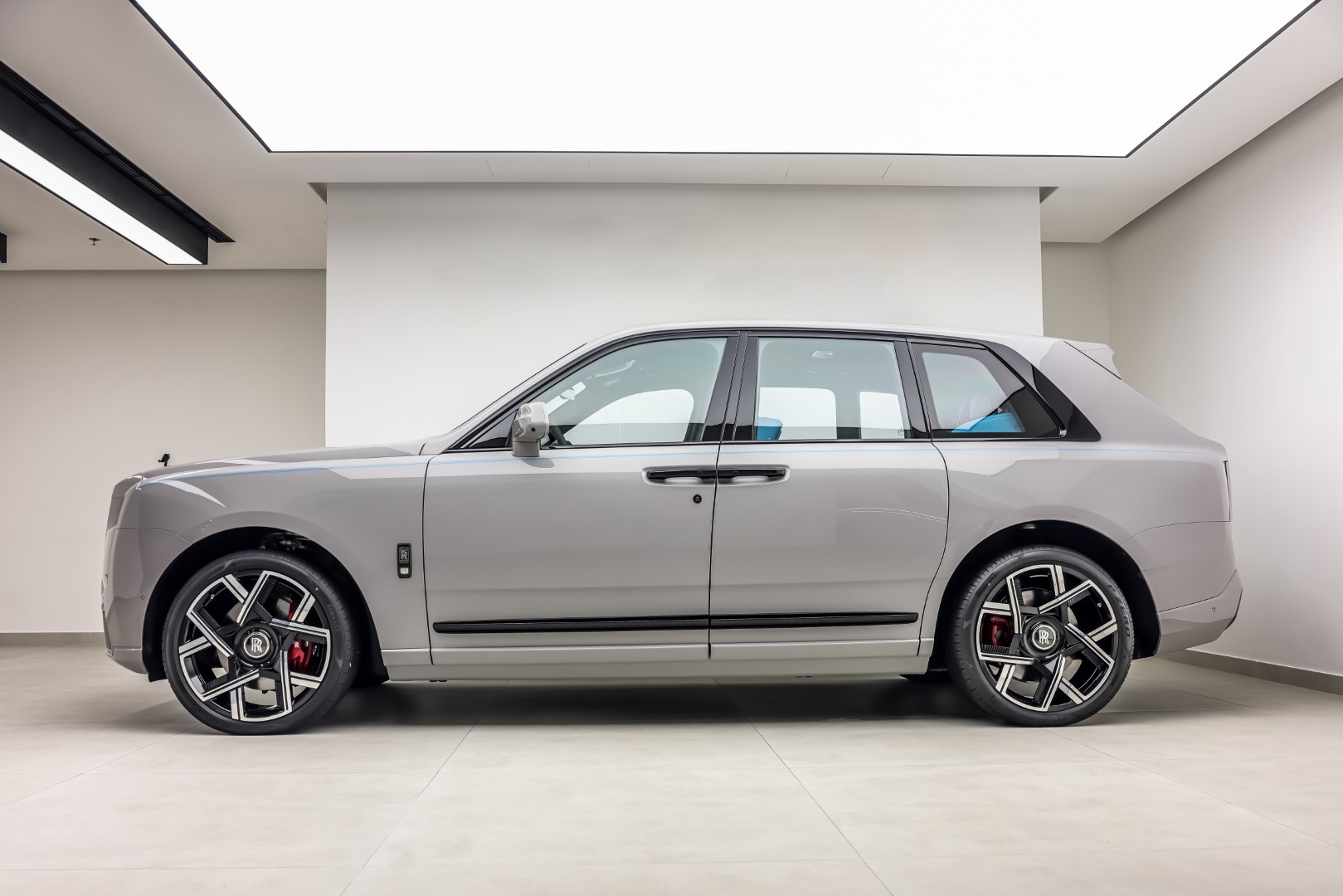 2025 ROLLS ROYCE CULLINAN BLACK BADGE | DUALITY TWILL | SANCTUARY SEATS | BESPOKE SOUND SYSTEM |